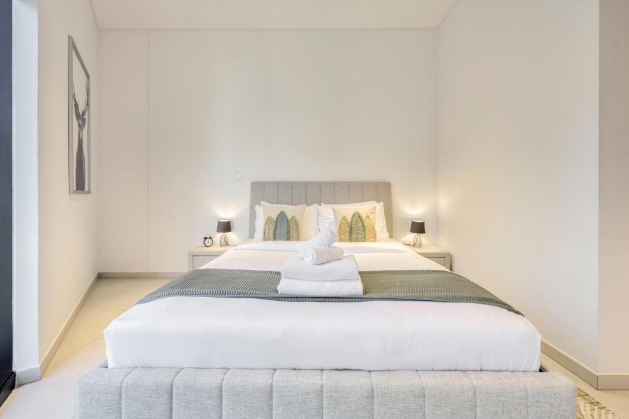 Maison Privee - Luxury, Spacious, Modern Near Burj Khalifa And Dubai Canal Экстерьер фото